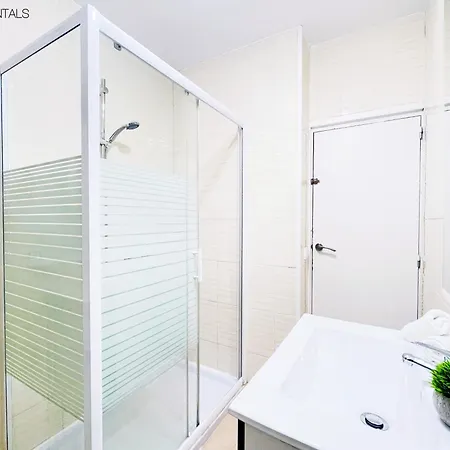 Apartment Aventura Seaside - With A/c La Pineda